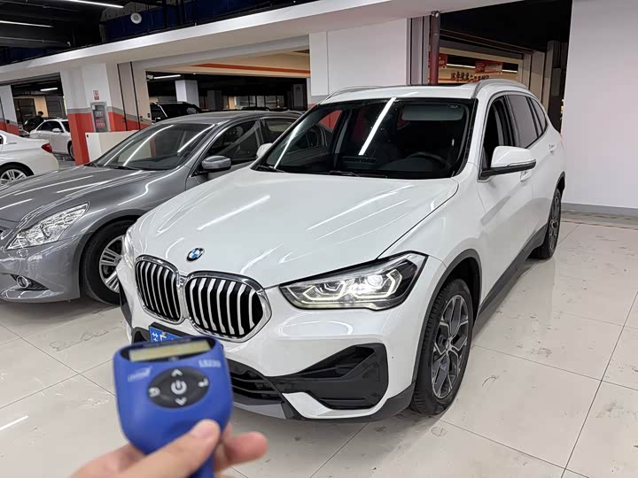 Photo 3 - BMW X1