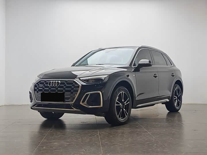 Фото 1 - Audi Q5L