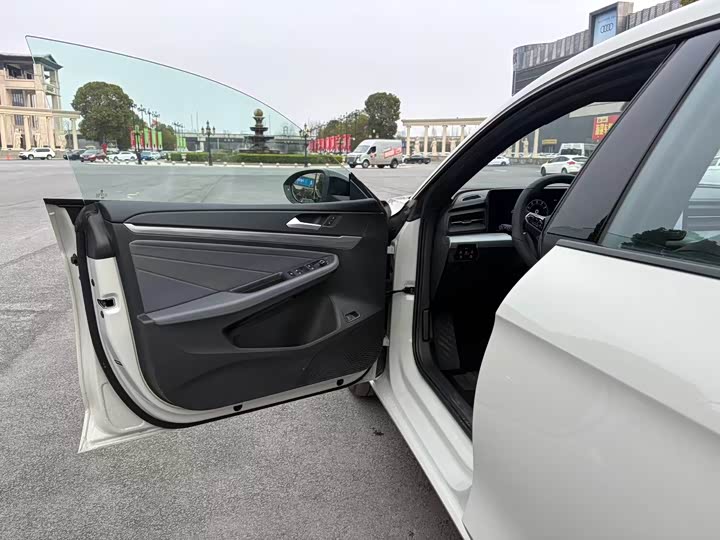 Volkswagen Lamando L 2026 2026款 凌渡L GTS 380TSI 凌风百万纪念版