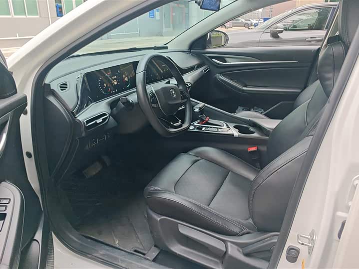 Фото 9 - Changan Eado Plus