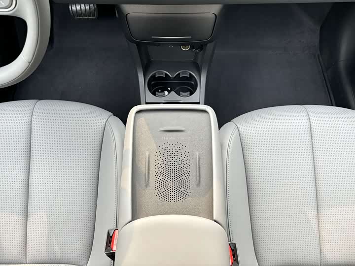 Photo 9 - Dongfeng Yipai Nano 06
