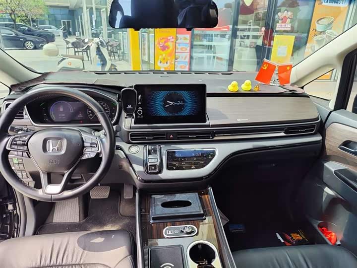 Фото 7 - Honda Odyssey