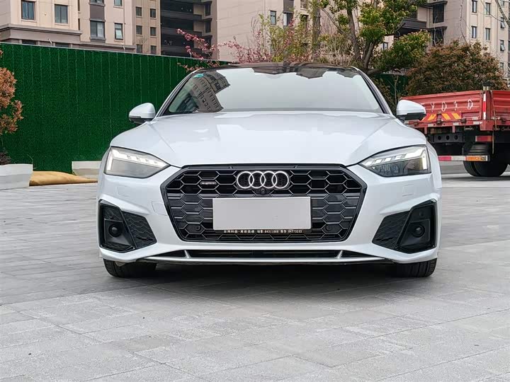 Zdjęcie 2 - Audi A5