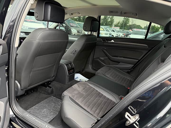 Фото 4 - Volkswagen Magotan