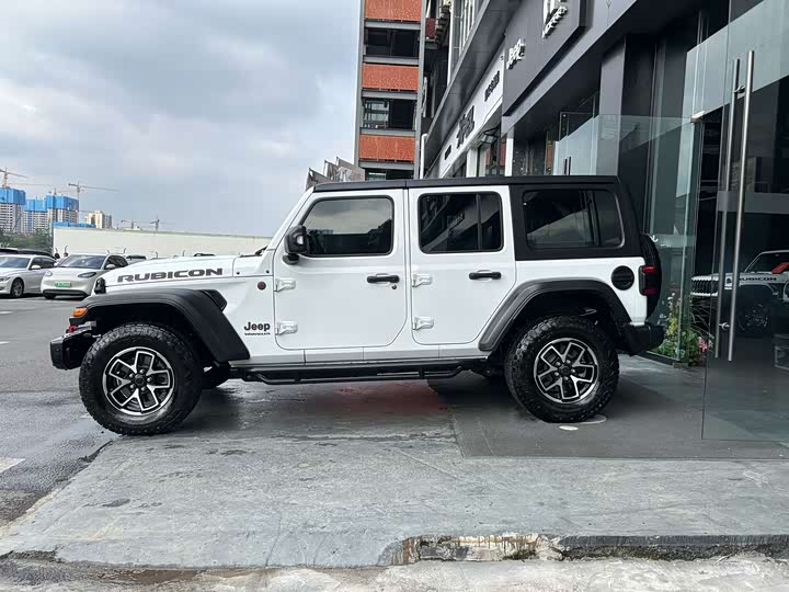 Фото 4 - Jeep Wrangler