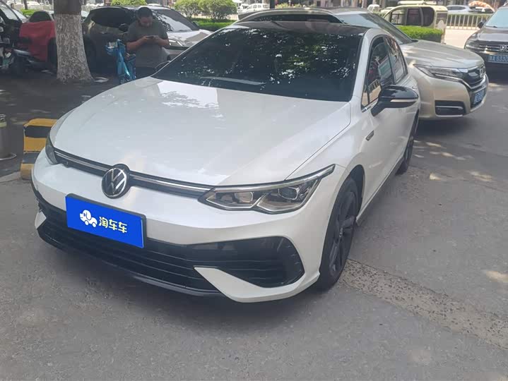 Фото 1 - Volkswagen Golf