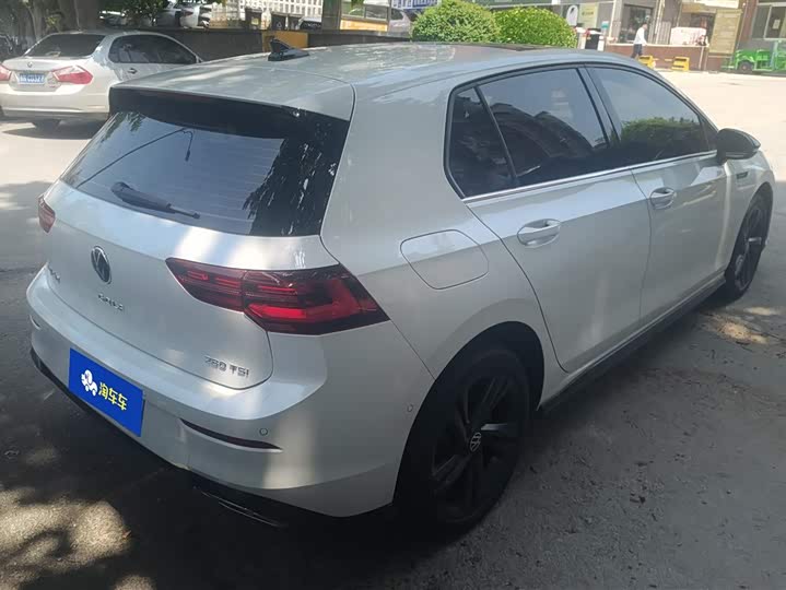 Фото 3 - Volkswagen Golf