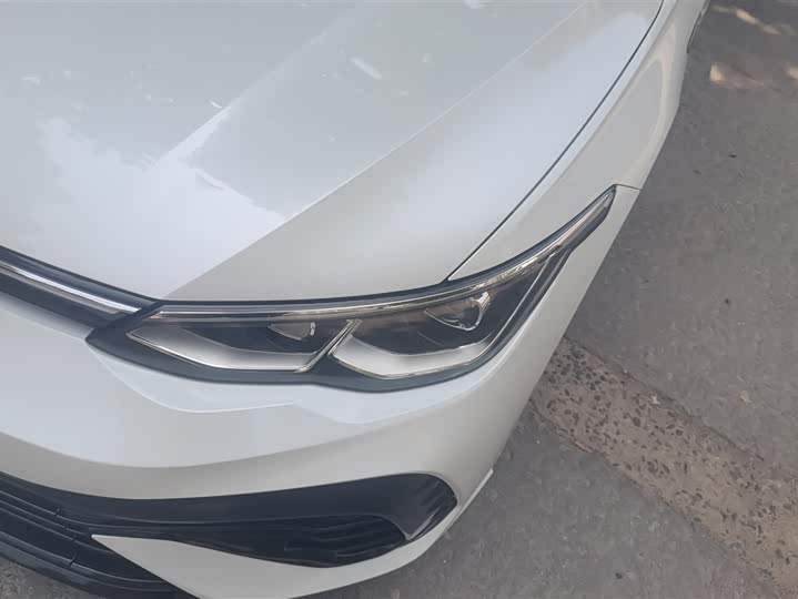 Фото 5 - Volkswagen Golf