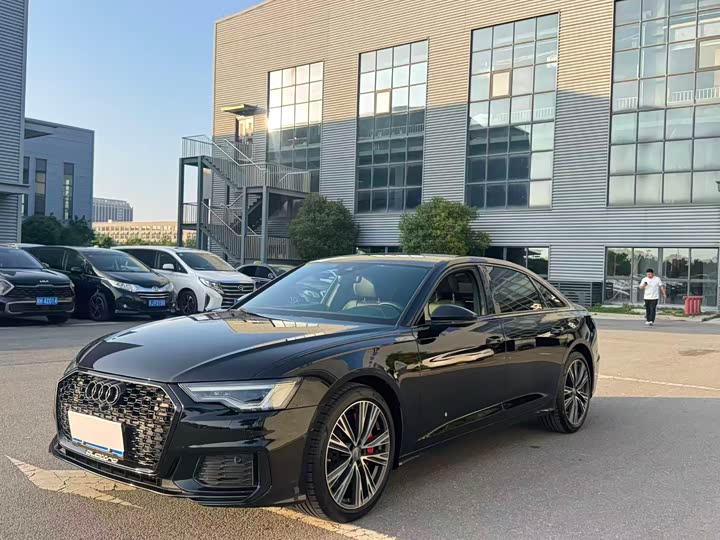 Фото 1 - Audi A6L