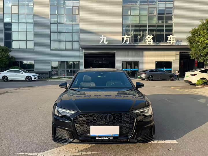 Фото 3 - Audi A6L