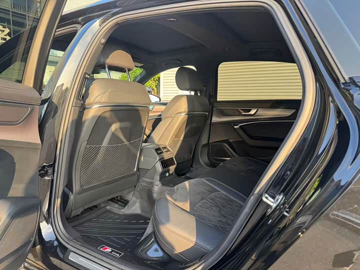 Фото 8 - Audi A6L