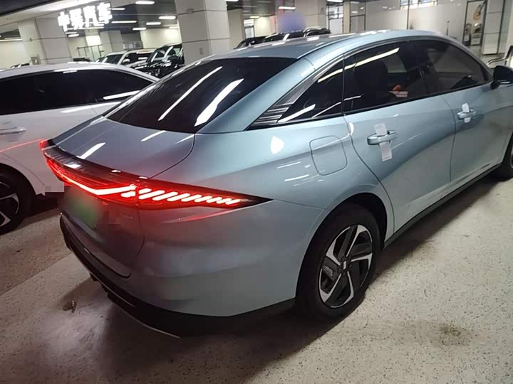 Geely Galaxy L6 2025 2025款 EM-i 140km 星舰版