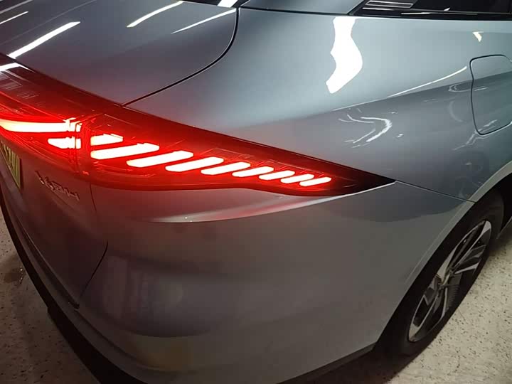 Geely Galaxy L6 2025 2025款 EM-i 140km 星舰版