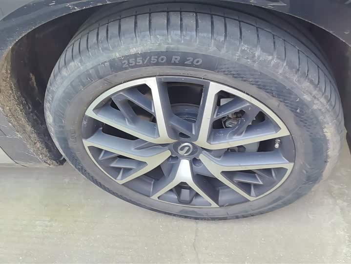 GAC Trumpchi GS8 2022 2022款 双擎系列 2.0TM 四驱尊贵版 （六座）