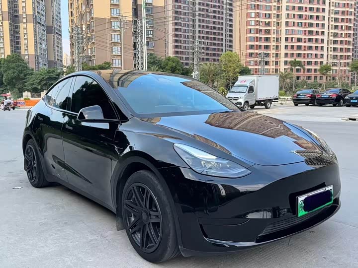 Фото 2 - Tesla Model Y