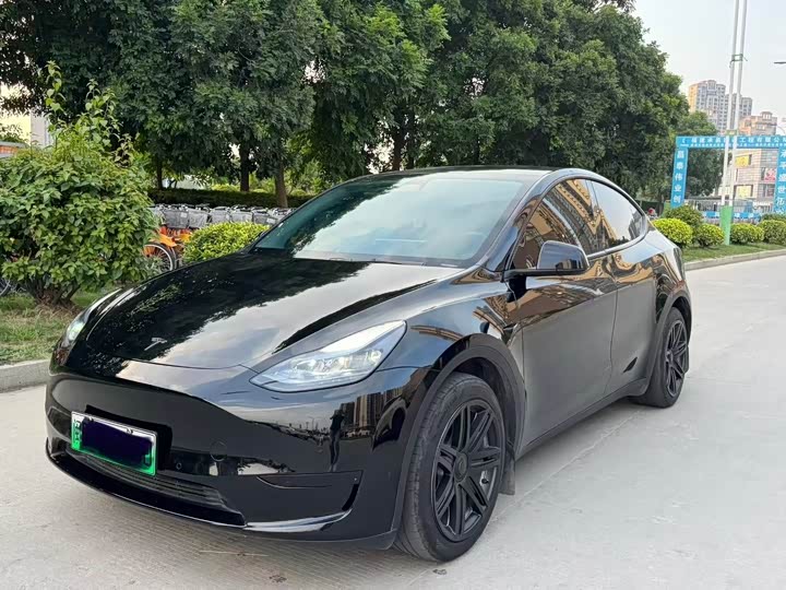 Фото 4 - Tesla Model Y
