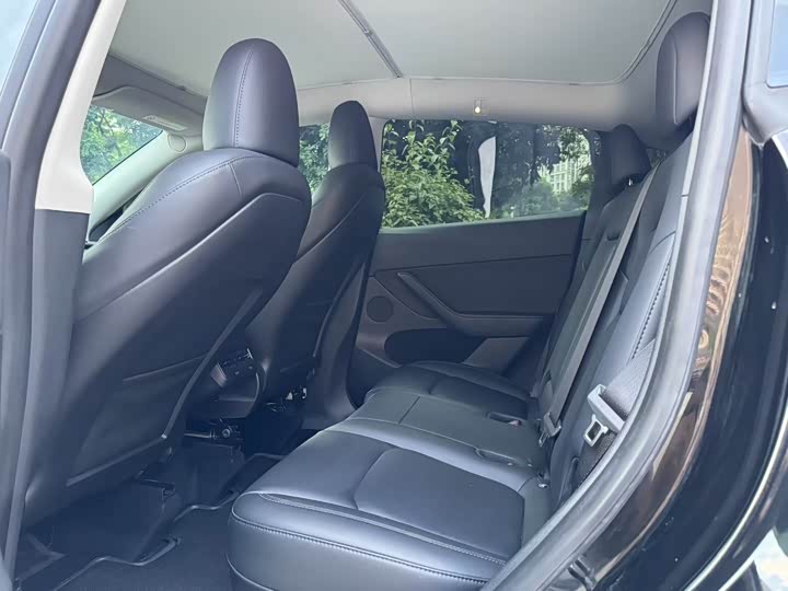 Фото 6 - Tesla Model Y