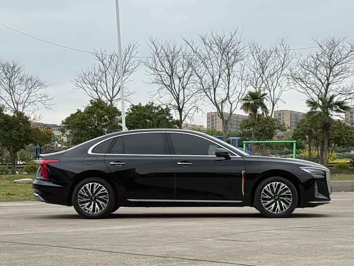 Hongqi H5 2025 2025款 2.0T 自动旗畅版