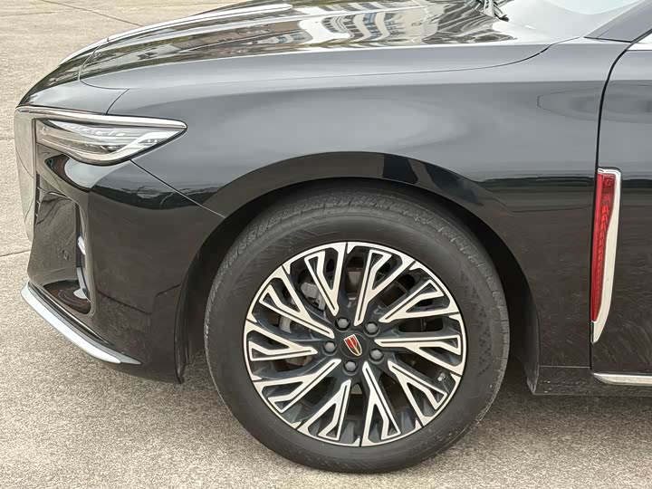 Hongqi H5 2025 2025款 2.0T 自动旗畅版