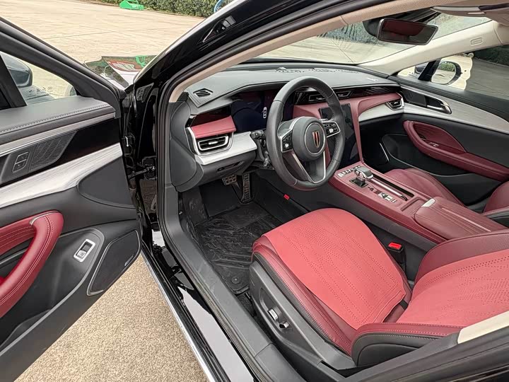 Hongqi H5 2025 2025款 2.0T 自动旗畅版