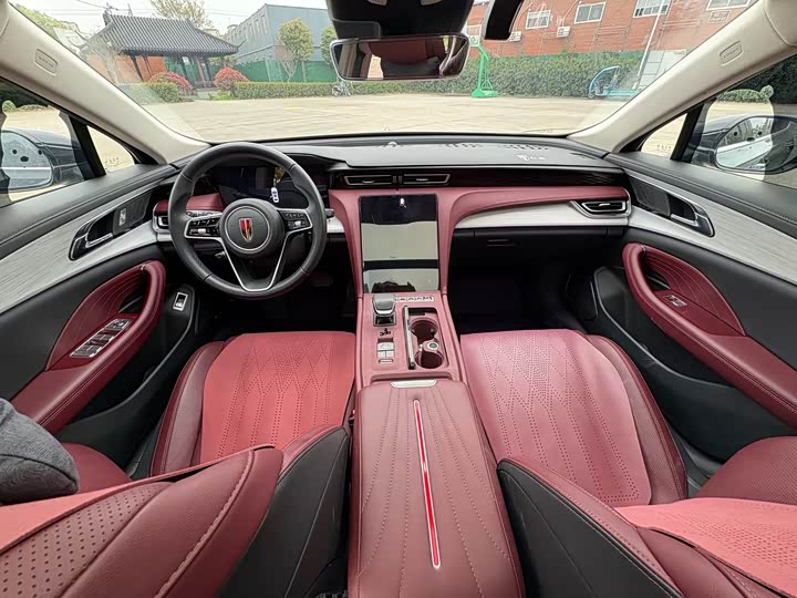 Hongqi H5 2025 2025款 2.0T 自动旗畅版