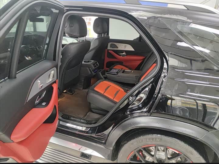 Zdjęcie 9 - Mercedes-Benz GLE-Class AMG