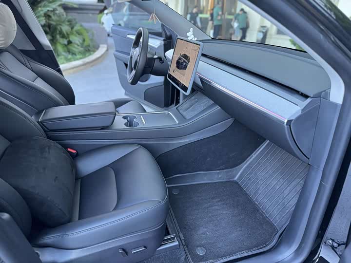 Фото 7 - Tesla Model Y