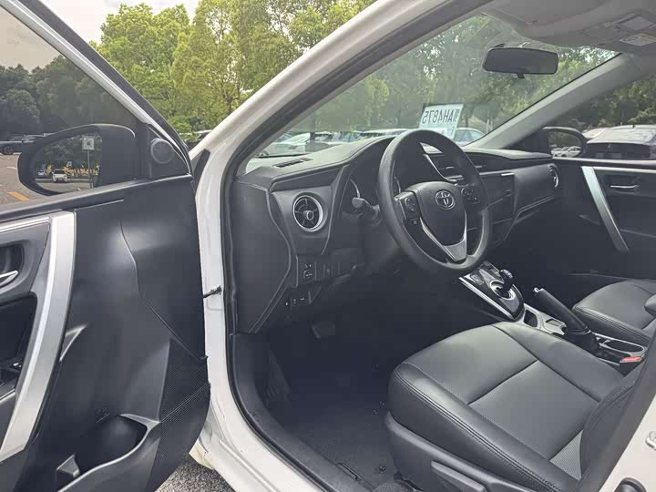 Toyota Corolla Hybrid 2020 2020款 1.8L E-CVT舒适版