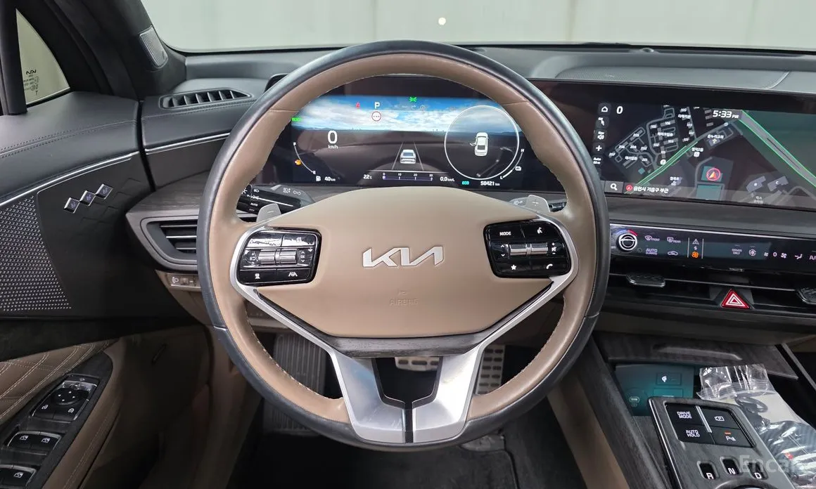 Photo 14 - Kia K8