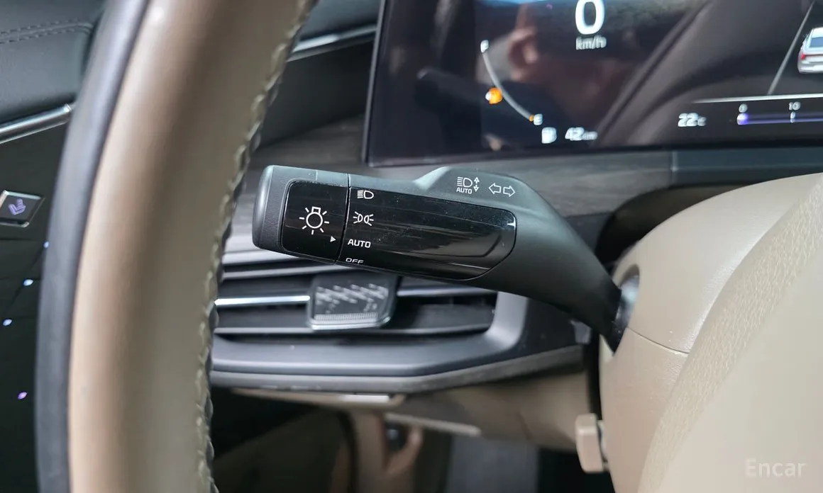 Photo 20 - Kia K8