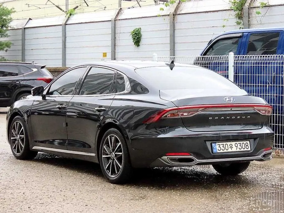 Фото 2 - Hyundai Grandeur