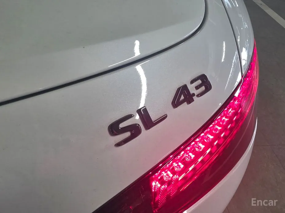 Mercedes-Benz SL-Class 2023 AMG SL43