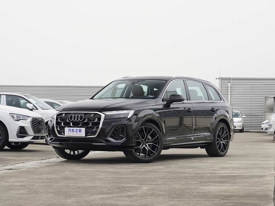 Audi Q7 2026 2026款 55 TFSI quattro S line尊贵型