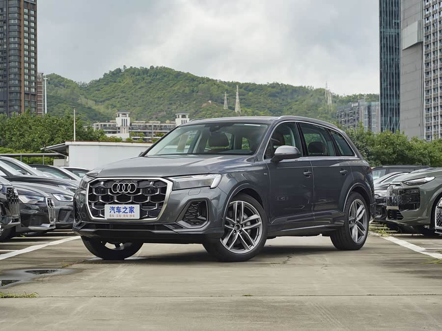 Audi Q7 2026 2026款 45 TFSI quattro S line运动型