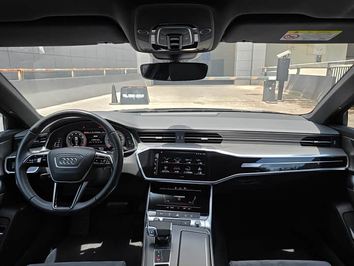 Фото 6 - Audi A6L