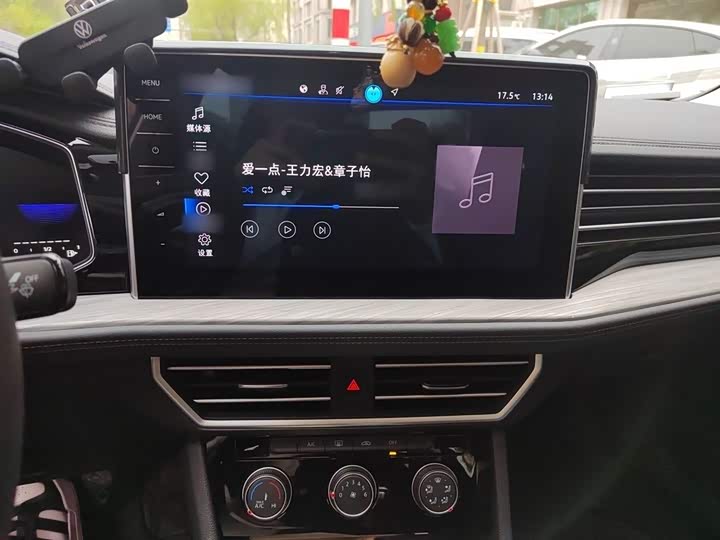 Фото 6 - Volkswagen Sagitar L