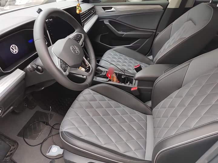 Фото 8 - Volkswagen Sagitar L