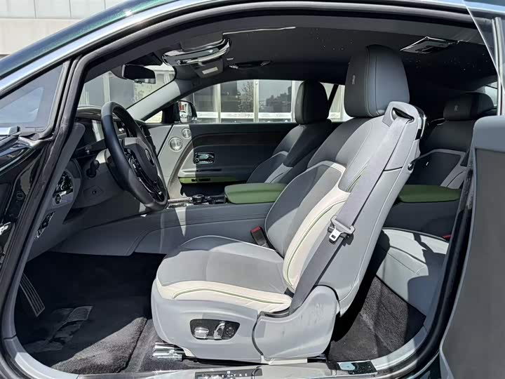 Rolls-Royce Spectre 2024 2024款 标准型