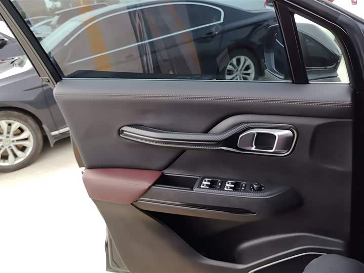 Geely Okavango 2020 2020款 1.8TD DCT旗舰型 7座