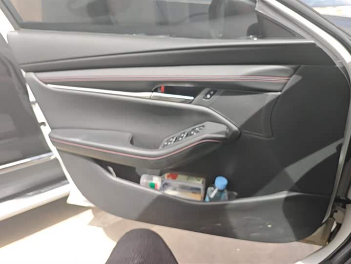 Zdjęcie 7 - Mazda 3 (Axela)