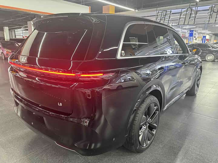 Фото 9 - LiXiang L8