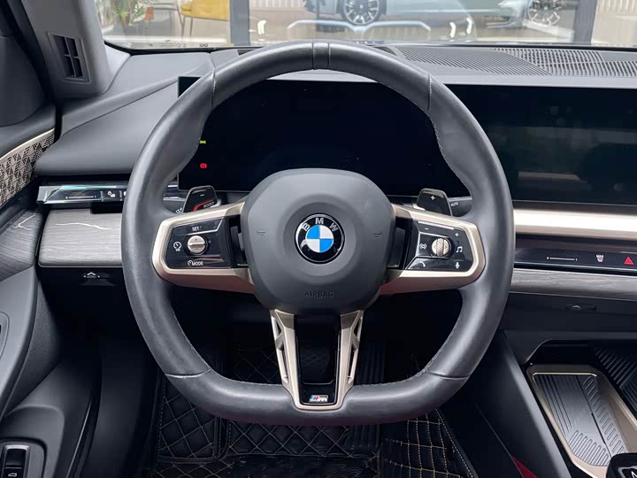 Фото 8 - BMW 5 Series