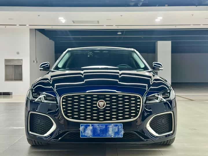 Zdjęcie 2 - Jaguar XF L