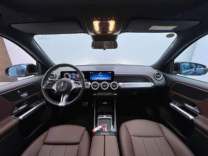 Фото 9 - Mercedes-Benz GLB-Class