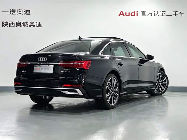 Фото 4 - Audi A6L
