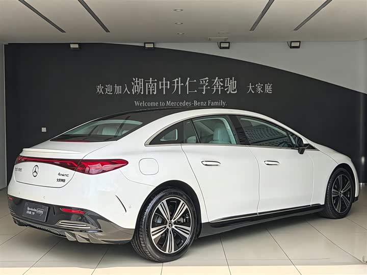 2026 Mercedes-Benz EQE