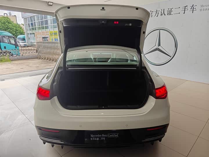 Фото 6 - Mercedes-Benz EQE