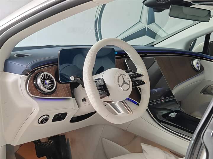 Фото 8 - Mercedes-Benz EQE