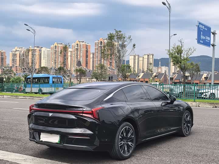 Hozon S 2022 2022款 增程版 1160km 后驱中版