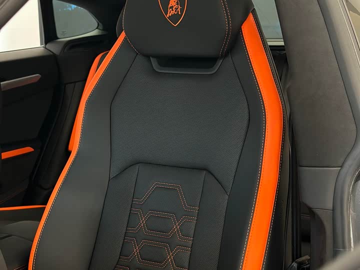 Фото 6 - Lamborghini Urus SE